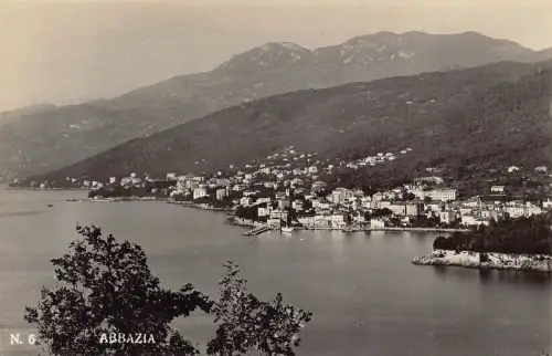 B662 Kroatien Opatija Abbazia Gesamtansicht RPPC Postkarte