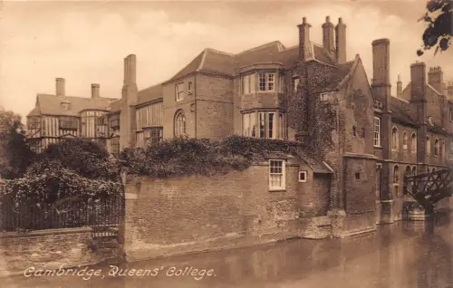 B182 England Cambridge Queen's College Vintage Postkarte