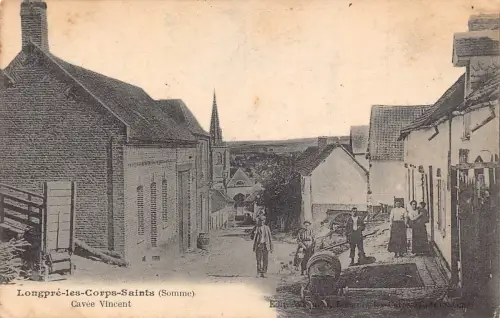 A913 Frankreich Longpre les Corps Saints Cavee Vincent Vintage Postkarte