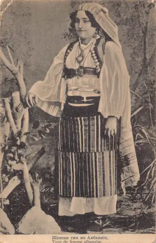 A916 Albanien Typ Frau in traditioneller Tracht ethnische Kultur Postkarte