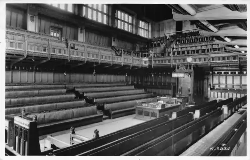 B183 England London The Chamber of the House of Commons RPPC Postkarte