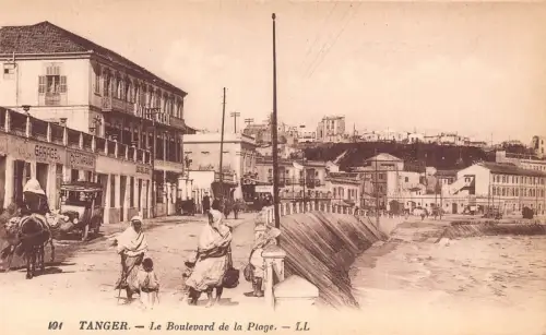A929 Marokko Tanger Boulevard und Strandcafe Vintage Postkarte