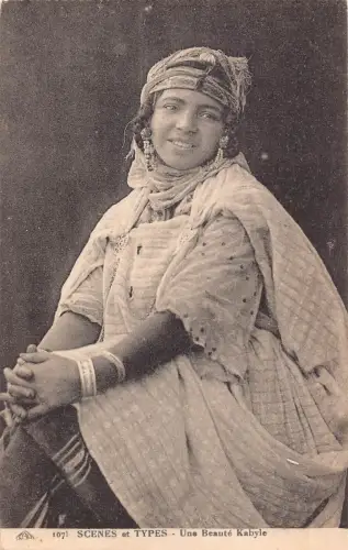 A933 Algerien Szenen et Typen Beaute Kabyle Ureinwohnerin Ethno Volk Postkarte