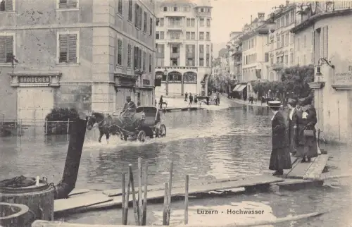 Schweiz Hochwasser in Luzern 1910 Katastrophe Hochwasser Vintage Postkarte C451