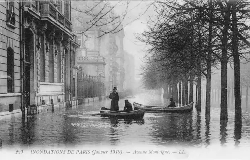 Frankreich Paris Inondationen 1910 Avenue Montaigne Hochwasser Vintage Postkarte C451