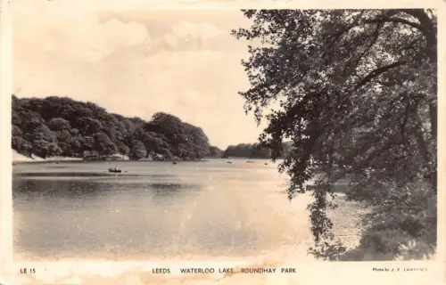 B210 England Leeds Waterloo Lake Roundhay Park RPPC Vintage Postkarte