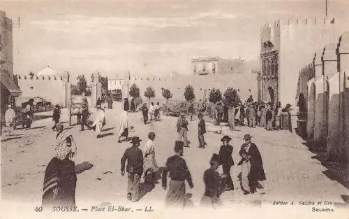 B218 Tunesien Sousse Place El Bhar Ureinwohner Vintage Postkarte