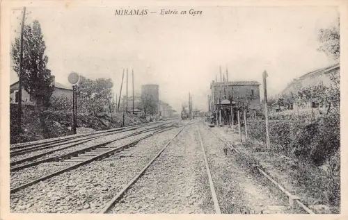 Frankreich Miramas Entree en Gare Bahnhof Eisenbahn Postkarte C319