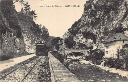 Frankreich 1920 Defile de Dingy Route de Thones Zug Eisenbahn Postkarte C320