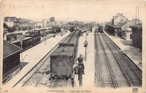 Frankreich Compiegne Vue sur la Gare Bahnhof Waggons Eisenbahn Postkarte C320