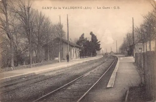 Frankreich Camp de Valbonne Gare Bahnhof Eisenbahn Postkarte C320