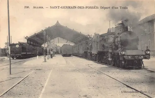 Frankreich Saint Germain des Fosses Zug Abfahrt Bahnhof Postkarte C322
