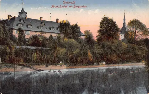 B261 Deutschland Detmold Fürstl Schloss mit Burggraben AK