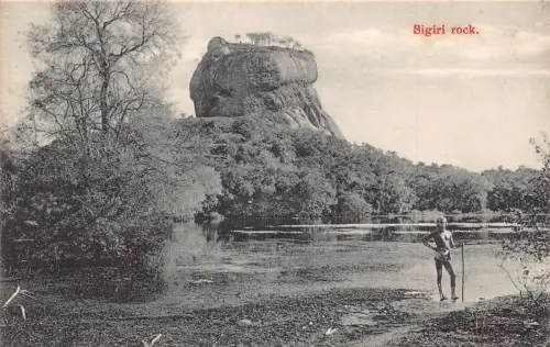 L380 Ceylon Sri Lanka Sigiri Rock Local Man Vintage Postkarte