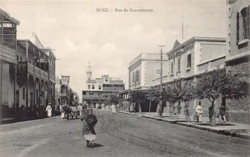 L382 Ägypten Suez Rue de Gouvernorat Straße Gebäude Bäume Vintage Postkarte