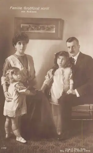 Royalty Familie Grossfuerst Kirill von Russland Russia Girls RPPC Postkarte C332