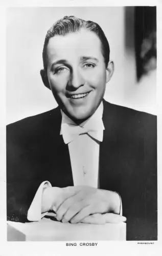 Amerikanischer Sänger und Schauspieler Bing Crosby Portrait RPPC Postkarte C448