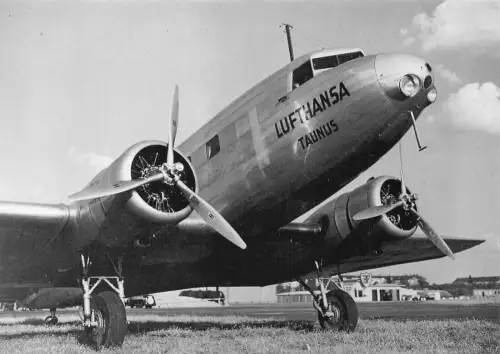 A157 Flugzeug Lufthansa Airline D-ABEQ c/n 1318 Postkarte