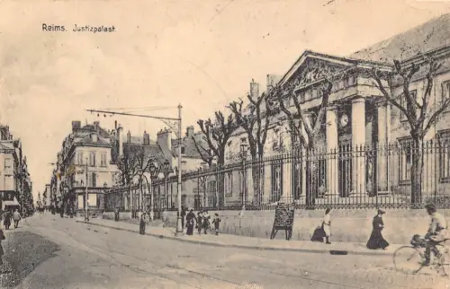 A142 Frankreich 1917 Reims Justizpalast Schloss Radfahrer Vintage 1.WK Feldpostkarte