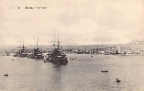 Malta Valletta Grand Harbour Meerblick Dampfschiffe Vintage Postkarte