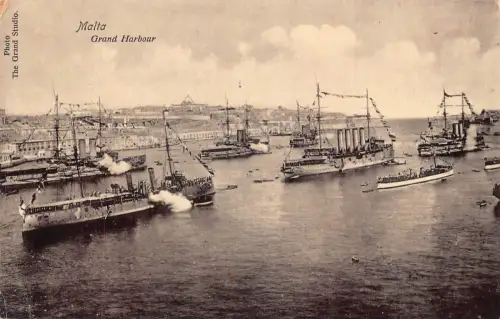 Malta Valletta Grand Harbour Dampfschiffe Flaggen Vintage Postkarte