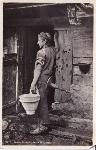 Schweiz Bauer Bauernjunge Jeune Armailli de la Gruyere Vintage Postkarte
