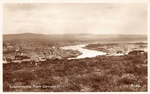 Irland Londonderry von Corrody Hill RPPC Vintage Postkarte