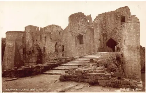 England Goodrich Castle Ostfront Vintage Postkarte