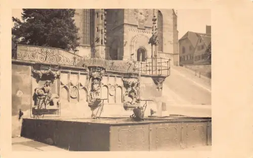 L324 Deutschland Schmaeb Halle Marktbrunnen Brunnen Vintage Postkarte