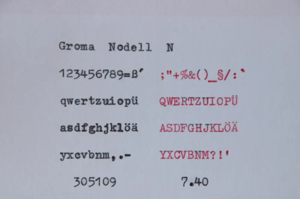 Vintage Groma Model N typewriter from 1953 /305109/ working condition pls read! 16