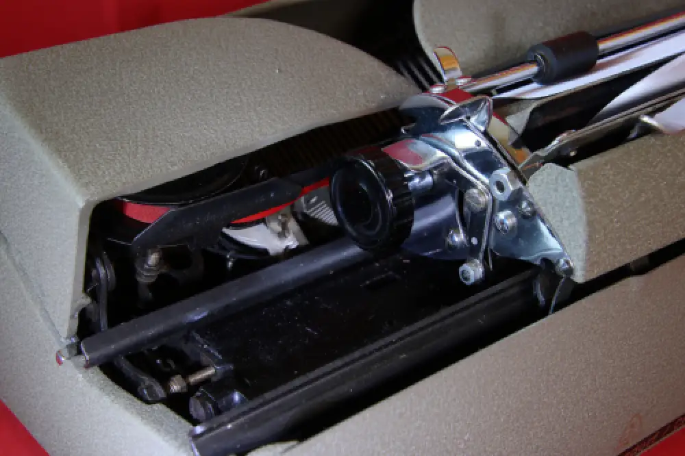 Vintage Groma Model N typewriter from 1953 /305109/ working condition pls read! 21