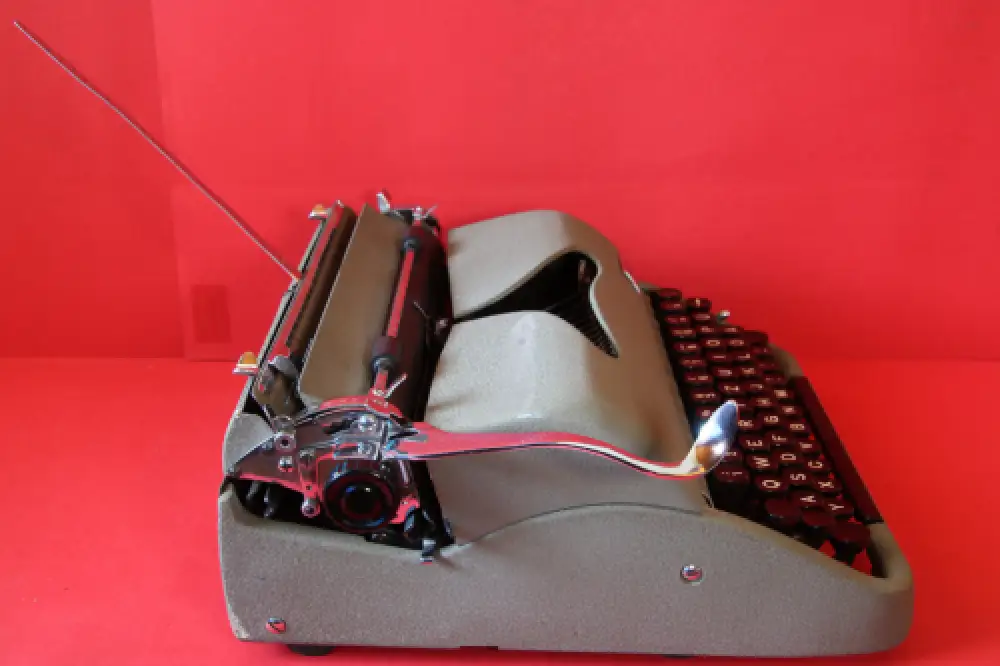 Vintage Groma Model N typewriter from 1953 /305109/ working condition pls read! 7