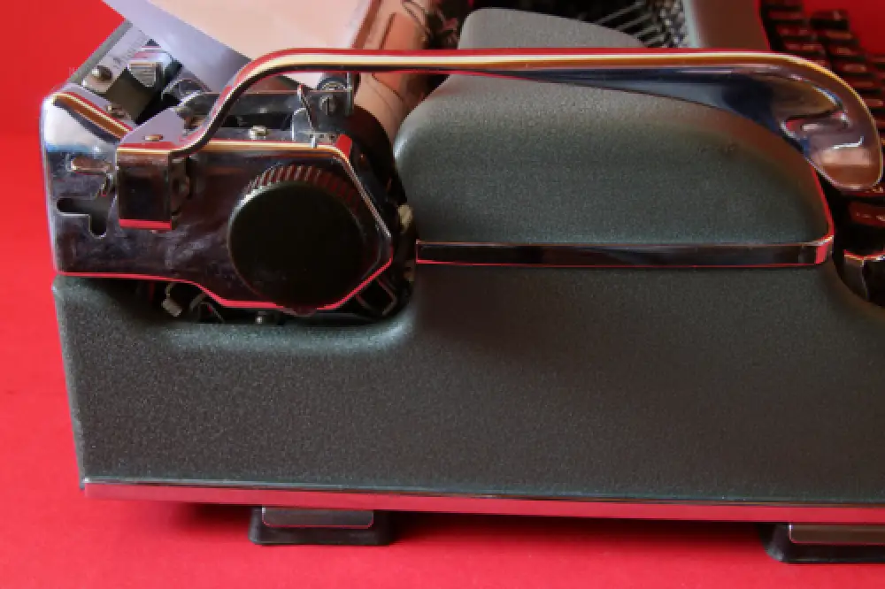 Vintage Olympia SM3 dark gr very good condition w own case tested 1957 / 1007604 13