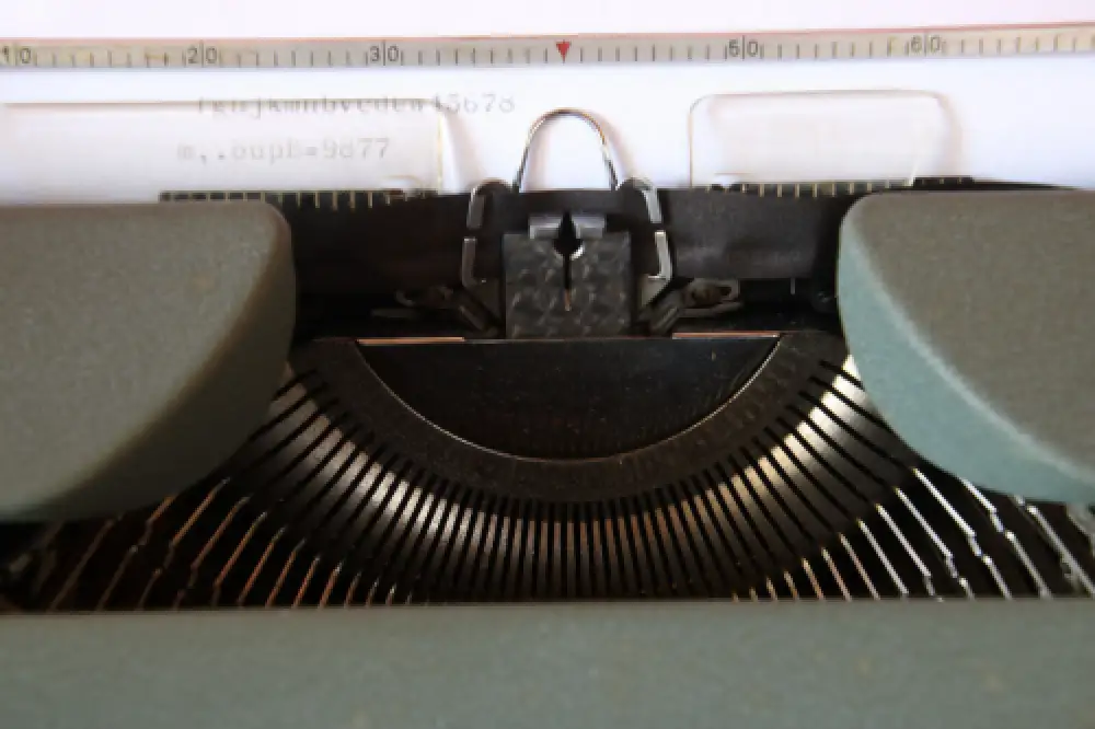 Vintage Olympia SM3 dark gr very good condition w own case tested 1957 / 1007604 15