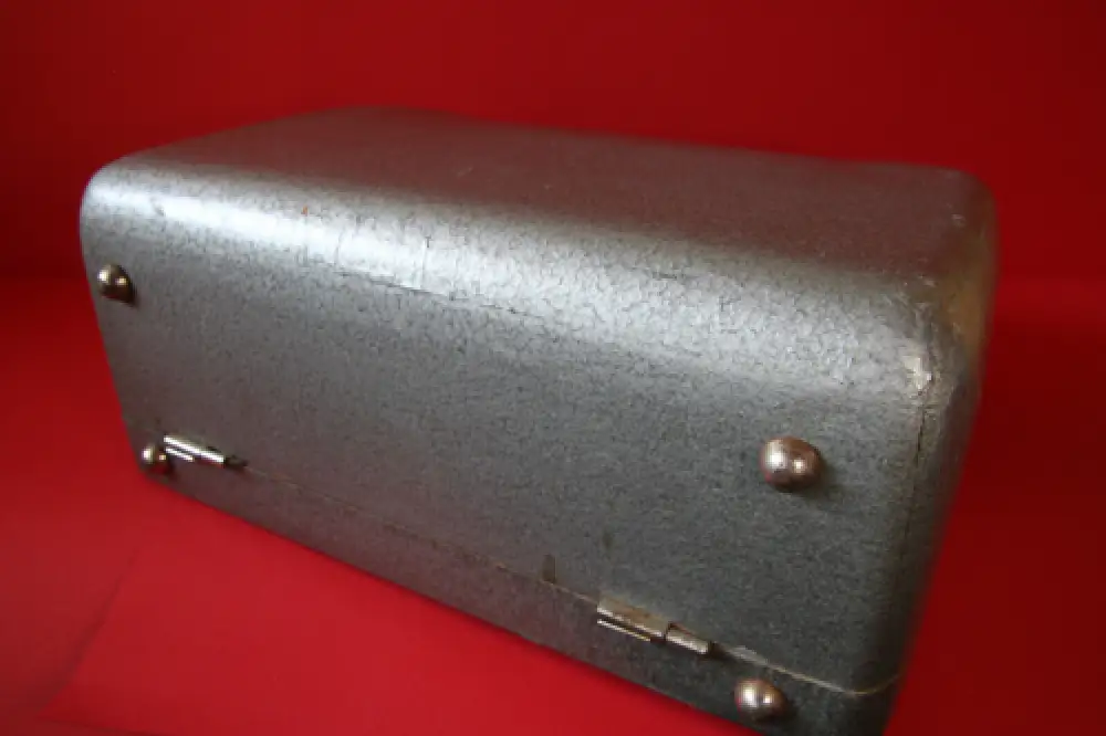 Vintage Olympia SM3 dark gr very good condition w own case tested 1957 / 1007604 18