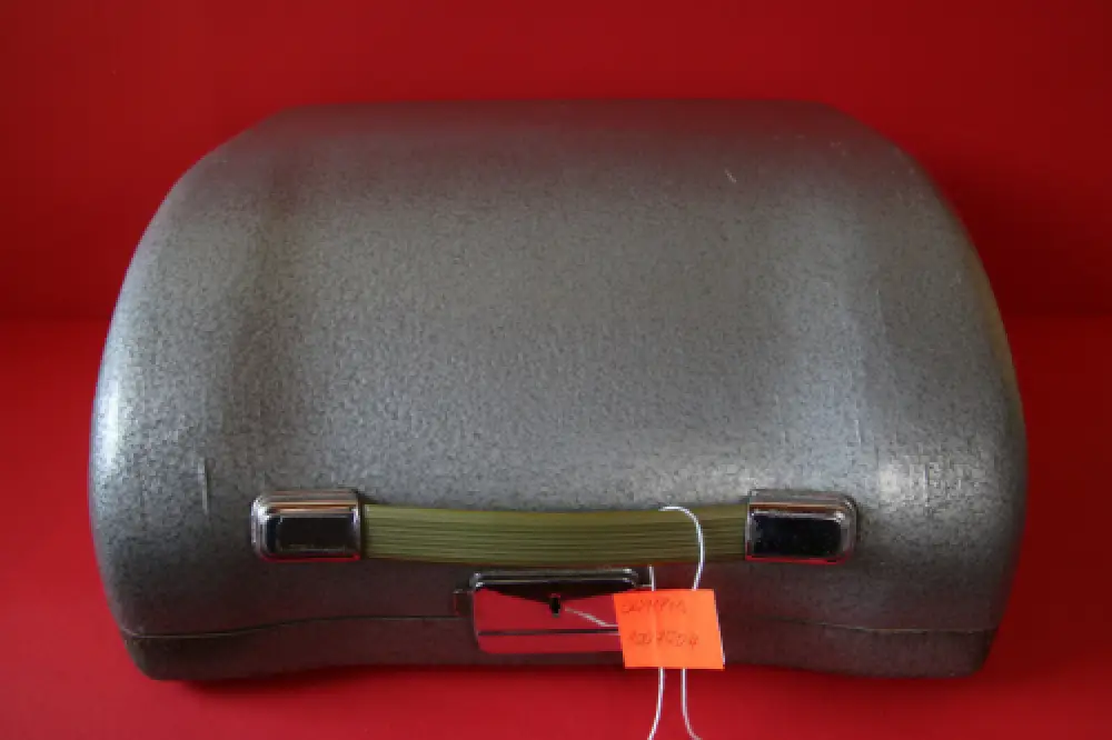 Vintage Olympia SM3 dark gr very good condition w own case tested 1957 / 1007604 19
