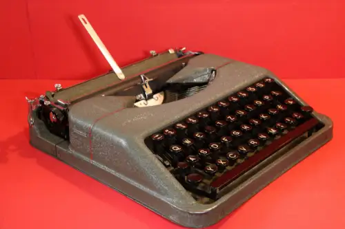 Vintage Hermes Baby typewriter Switzerland from 1944 Ser. Nr. 308668