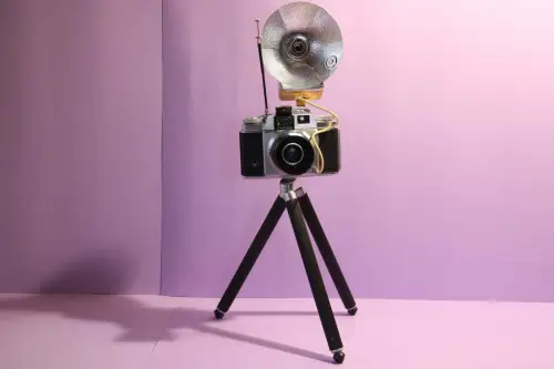 AGFA Silette L with Apotar 3,5/45mm lens+50's Ferrania Flash Gun+INJECTA Stone