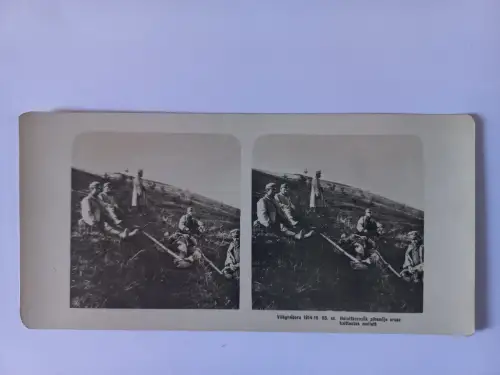 Antique Stereo Foto WW1 resting place for searchers next to Russian corpses