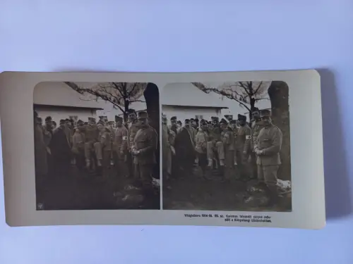 Antique Stereo Foto WW1 seriously wounded man carried in arms