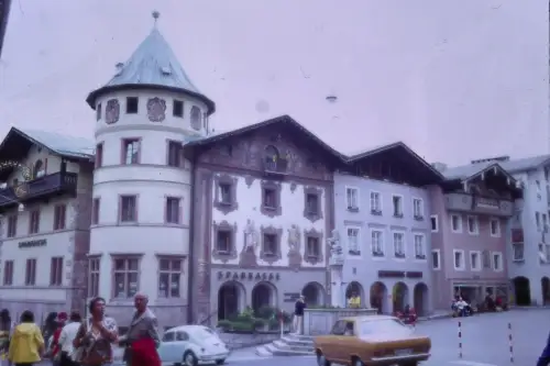 Original DIA Film Slide 35mm Berchtesgaden Marktplatz Strassenszene  '70s  B3R75