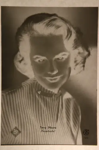 Vintage Glasnegativ  Glassnegative Terry Moore "Feuertaufe"