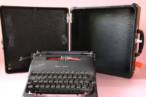 Vintage Smith Corona Clipper Floating Shift RAR old Turkish keyboard layout 1946