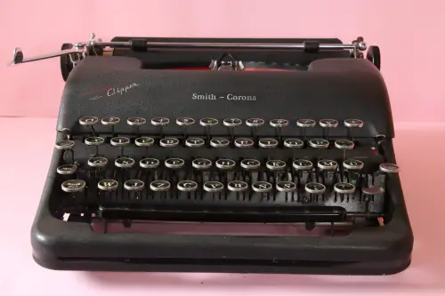 Vintage Smith Corona Clipper Floating Shift RAR old Turkish keyboard layout 1946