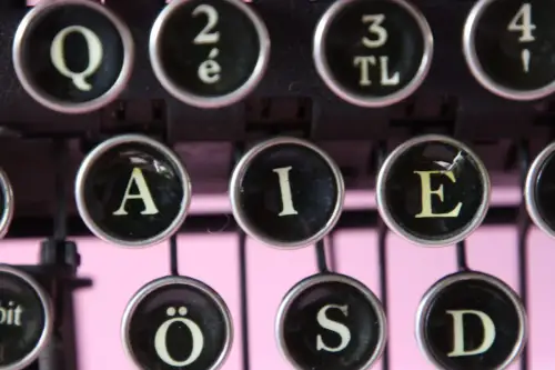 Vintage Smith Corona Clipper Floating Shift RAR old Turkish keyboard layout 1946