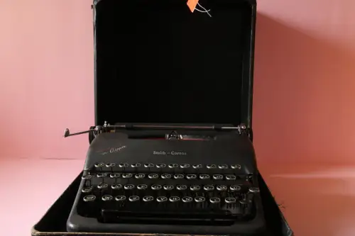 Vintage Smith Corona Clipper Floating Shift RAR old Turkish keyboard layout 1946