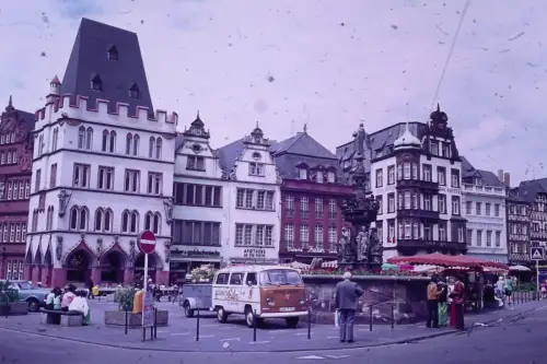 Original DIA Film Slide 35mm Trier Hauptmarkt Strassenszene '60s B9/R52