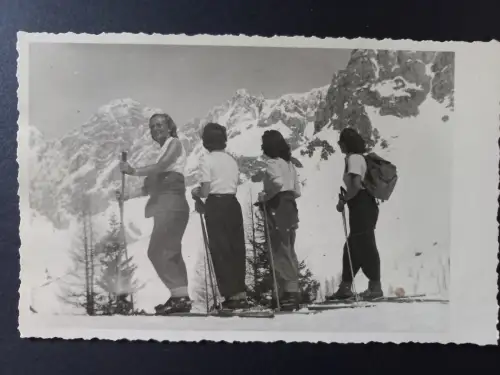 Altes Foto Skifahrerinnen Walcher Alm Steiermark ca. 1940er AK Grösse