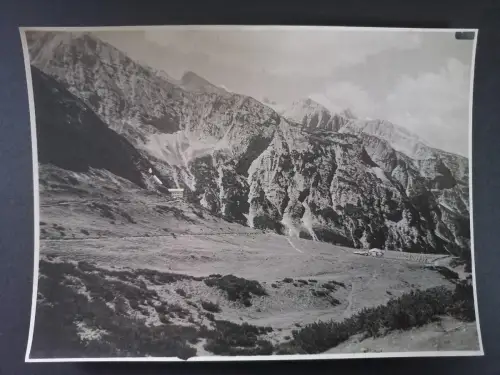 Altes Foto Alpenlandschaft mit Hütten  c1930/40