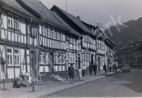 Orig Film Negativ DDR Stolberg Fachwerkhäuser Strassenszene 1970s B14/5